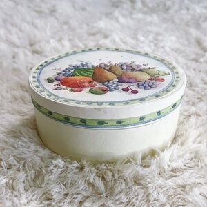 Vintage Oval Gift Box 1993